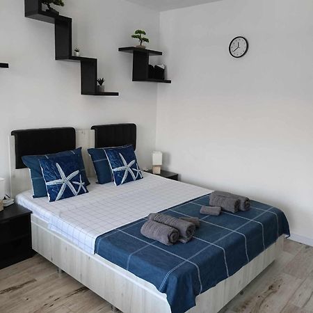 Apartament Garsoniera Saturn Zewnętrze zdjęcie